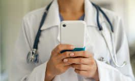 Prós e contras do uso de redes sociais em oncologia